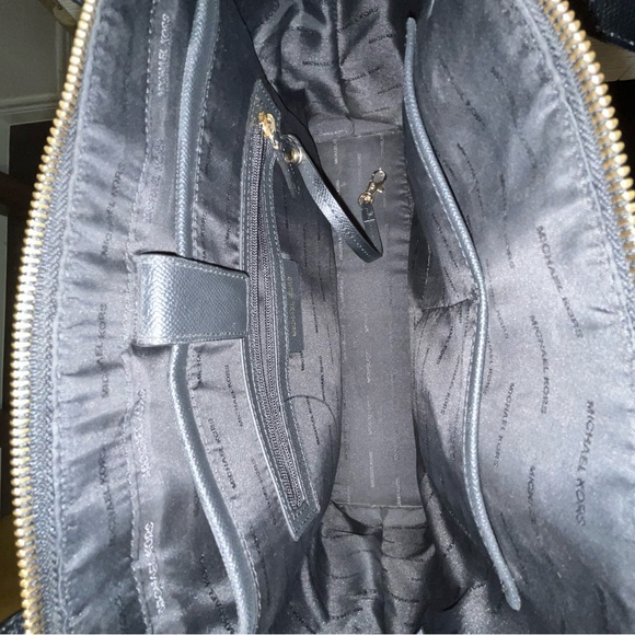 Michael Kors Tote Bag - Picture 6 of 12